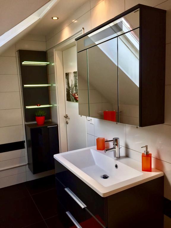 Ferienwohnung H&H Happy Holiday Velden am Woerthersee Exterior photo